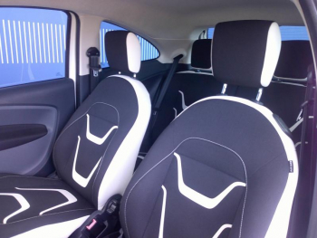 Photo 9 du bon plan FORD Ka 1.2 69ch Stop&Start White Edition occasion à 7590 €