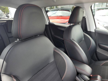 Photo 5 du bon plan PEUGEOT 2008 1.2  110ch  GT Line occasion à 10490 €