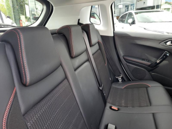 Photo 6 du bon plan PEUGEOT 2008 1.2  110ch  GT Line occasion à 10490 €
