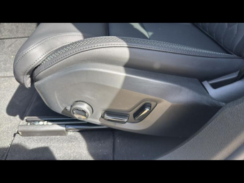 Photo 16 du bon plan VOLVO XC60 T6 Hybride Rechargeable 253 + 145ch Ultra Style Dark Geartronic 8 AWD occasion à 71900 €