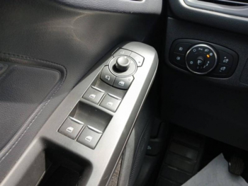 Photo 13 du bon plan FORD Focus 1.0 Flexifuel mHEV 125ch Titanium Style occasion à 19990 €