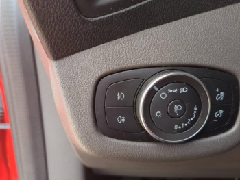 Photo 16 du bon plan FORD Transit Connect VUL L2 1.0E 100ch Trend occasion à 15990 €
