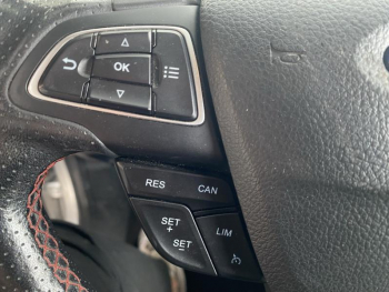 Photo 13 du bon plan FORD EcoSport 1.0 EcoBoost 140ch ST-Line occasion à 11790 €