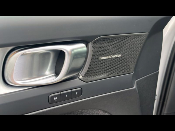 Photo 11 du bon plan VOLVO XC40 B3 163ch Plus DCT 7 occasion à 38900 €