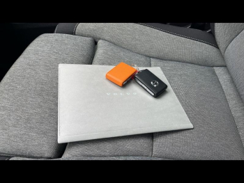 Photo 20 du bon plan VOLVO XC40 B3 163ch Plus DCT 7 occasion à 38900 €