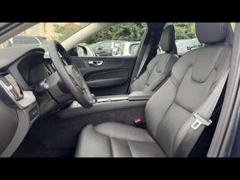 Photo 5 du bon plan VOLVO XC60 T6 Hybride Rechargeable 253 + 145ch Plus Style Dark Geartronic 8 AWD occasion à 52900 €