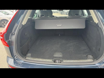 Photo 7 du bon plan VOLVO XC60 T6 Hybride Rechargeable 253 + 145ch Plus Style Dark Geartronic 8 AWD occasion à 52900 €