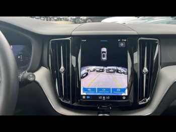 Photo 15 du bon plan VOLVO XC60 T6 Hybride Rechargeable 253 + 145ch Plus Style Dark Geartronic 8 AWD occasion à 52900 €