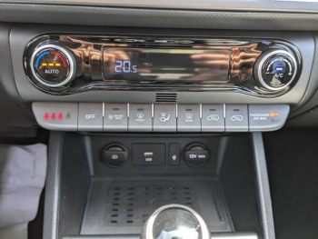 Photo 14 du bon plan HYUNDAI Kona 1.6 GDi 141ch Hybrid Executive DCT-6 occasion à 22899 €