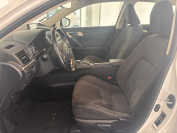 Photo 12 du bon plan LEXUS CT 200h Pack MY20 occasion à 21999 €