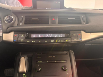 Photo 19 du bon plan LEXUS CT 200h Pack MY20 occasion à 21999 €