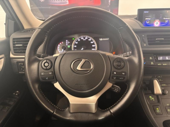 Photo 21 du bon plan LEXUS CT 200h Pack MY20 occasion à 21999 €