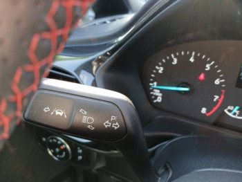 Photo 12 du bon plan FORD Fiesta 1.0 Flexifuel 95ch ST-Line 5p occasion à 18500 €