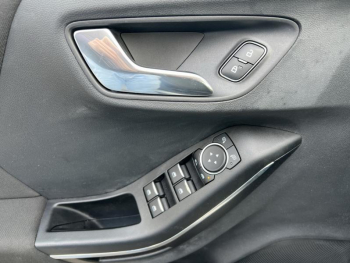 Photo 10 du bon plan FORD Puma 1.0 EcoBoost 125ch mHEV ST-Line 7cv occasion à 16900 €