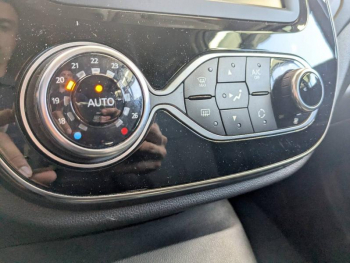Photo 12 du bon plan RENAULT Captur 1.3 TCe 130ch FAP Intens occasion à 13790 €