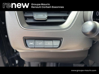Photo 16 du bon plan RENAULT Arkana 1.6 E-Tech hybride 145ch Techno -22 occasion à 23990 €