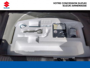 Photo 24 du bon plan SUZUKI Swift 1.2 Dualjet Hybrid 83ch Pack AllGrip occasion à 15790 €