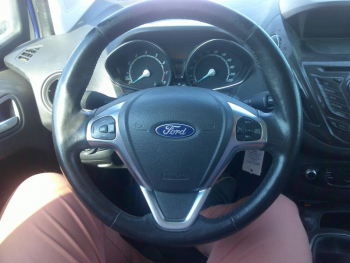 Photo 2 du bon plan FORD Tourneo Courier 1.0E 100ch Titanium occasion à 12900 €