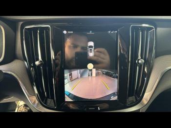 Photo 12 du bon plan VOLVO V60 T6 AWD 253+145ch Plus Style Dark Geartronic 8 occasion à 59900 €