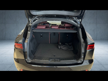 Photo 4 du bon plan JAGUAR E-Pace P300e PHEV R-Dynamic HSE BVA AWD occasion à 52990 €