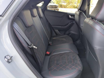 Photo 18 du bon plan FORD Puma 1.0 EcoBoost 125ch S&S mHEV ST-Line X Powershift occasion à 26900 €