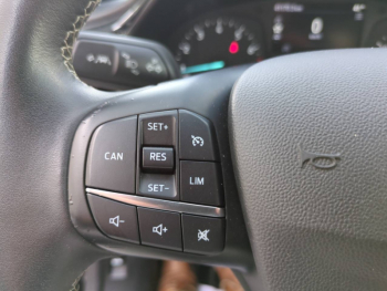 Photo 17 du bon plan FORD Fiesta Active 1.0 EcoBoost 95ch occasion à 14790 €