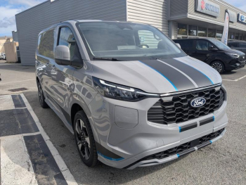 ddf-core-media-UNlLBbvdSA15145_4.jpg Photo 4 du bon plan FORD Transit Custom Fg VUL 320 L1H1 2.5 Duratec 232ch Hybride rechargeable Sport CVT 2 places siège confort occasion à 47943 €