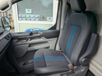 ddf-core-media-mGOgYDvdSA15145_21.jpg Photo 21 du bon plan FORD Transit Custom Fg VUL 320 L1H1 2.5 Duratec 232ch Hybride rechargeable Sport CVT 2 places siège confort occasion à 47943 €