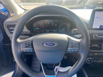 Photo 11 du bon plan FORD Focus 1.0 Flexifuel mHEV 125ch Titanium Style occasion à 23770 €