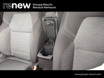 Photo 33 du bon plan RENAULT Captur 1.6 E-Tech hybride 145ch Zen -21 occasion à 18900 €