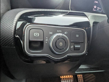 Photo 15 du bon plan MERCEDES-BENZ Classe A 180 d 116ch AMG Line 7G-DCT occasion à 20890 €
