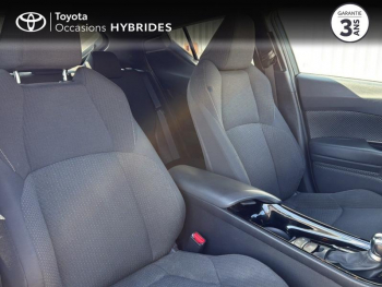 Photo 6 du bon plan TOYOTA C-HR 122h Design 2WD E-CVT RC18 occasion à 16590 €