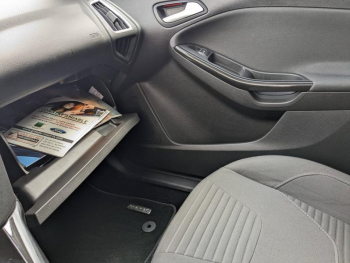 Photo 13 du bon plan FORD Focus 1.0 EcoBoost 100ch Stop&Start Business Nav 99g occasion à 10990 €