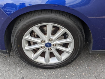 Photo 21 du bon plan FORD Focus 1.0 EcoBoost 100ch Stop&Start Business Nav 99g occasion à 10990 €