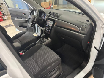 Photo 12 du bon plan SUZUKI Vitara 1.5 Dualjet Hybrid 115ch PrivilÃ¨ge Auto occasion à 18990 €