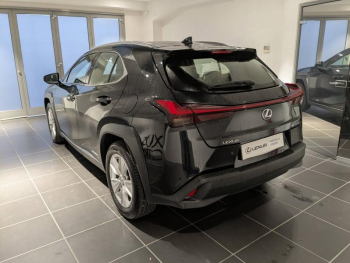 Photo 14 du bon plan LEXUS UX 250h Pack Business 2WD occasion à 25490 €