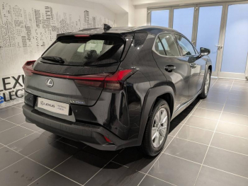 Photo 16 du bon plan LEXUS UX 250h Pack Business 2WD occasion à 25490 €