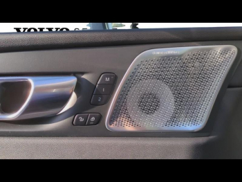 Photo 15 du bon plan VOLVO XC60 T8 Hybride Rechargeable 455ch Ultra Style Dark Geartronic 8 AWD occasion à 81700 €
