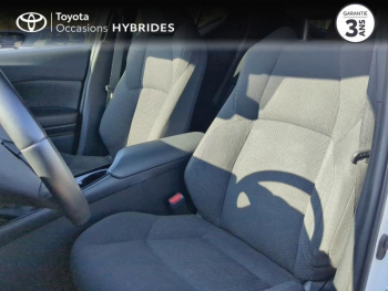 Photo 11 du bon plan TOYOTA C-HR 122h Design 2WD E-CVT RC18 occasion à 17990 €