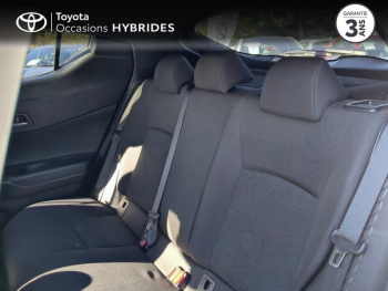 Photo 12 du bon plan TOYOTA C-HR 122h Design 2WD E-CVT RC18 occasion à 17990 €
