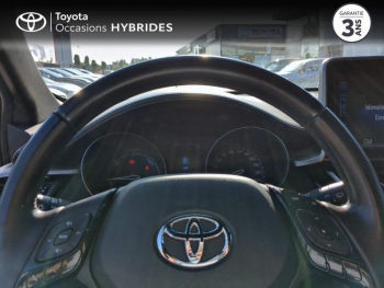 Photo 13 du bon plan TOYOTA C-HR 122h Design 2WD E-CVT RC18 occasion à 17990 €