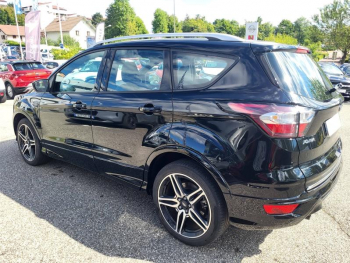 Photo 15 du bon plan FORD Kuga 1.5 TDCi 120ch  ST-Line Black & Silver 4x2 occasion à 15990 €