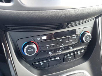 Photo 20 du bon plan FORD Kuga 1.5 TDCi 120ch  ST-Line Black & Silver 4x2 occasion à 15990 €