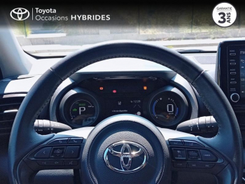 Photo 13 du bon plan TOYOTA Yaris 116h Design 5p MY22 occasion à 20990 €