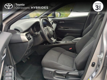 Photo 11 du bon plan TOYOTA C-HR 122h Design 2WD E-CVT RC18 occasion à 18490 €