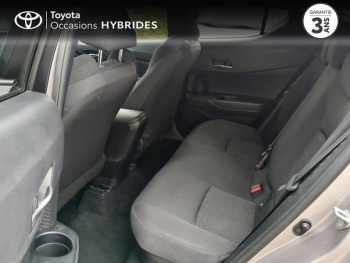 Photo 12 du bon plan TOYOTA C-HR 122h Design 2WD E-CVT RC18 occasion à 18490 €
