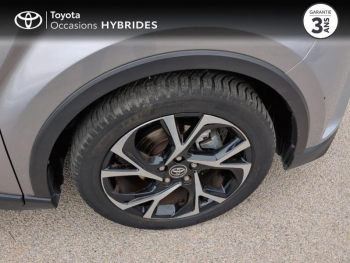 Photo 16 du bon plan TOYOTA C-HR 122h Design 2WD E-CVT RC18 occasion à 18490 €