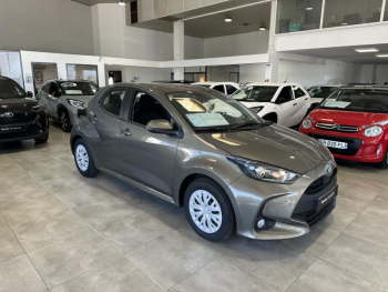 Photo 7 du bon plan TOYOTA Yaris 116h Dynamic Business 5p + Programme Beyond Zero Academy MY22 occasion à 19990 €