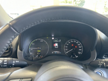 Photo 16 du bon plan TOYOTA Yaris 116h Dynamic Business 5p + Programme Beyond Zero Academy MY22 occasion à 19990 €