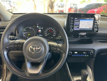 Photo 17 du bon plan TOYOTA Yaris 116h Dynamic Business 5p + Programme Beyond Zero Academy MY22 occasion à 19990 €